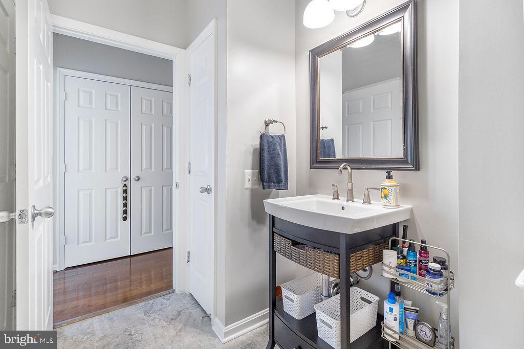 4862 EISENHOWER AVE #367, ALEXANDRIA, Virginia 22304, 2 Bedrooms Bedrooms, 3 Rooms Rooms,2 BathroomsBathrooms,Residential,For sale,4862 EISENHOWER AVE #367,VAAX2054346 MLS # VAAX2054346