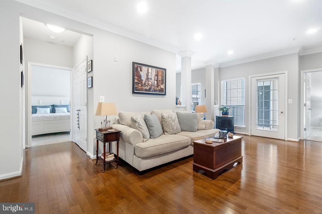 4862 EISENHOWER AVE #367, ALEXANDRIA, Virginia 22304, 2 Bedrooms Bedrooms, 3 Rooms Rooms,2 BathroomsBathrooms,Residential,For sale,4862 EISENHOWER AVE #367,VAAX2054346 MLS # VAAX2054346