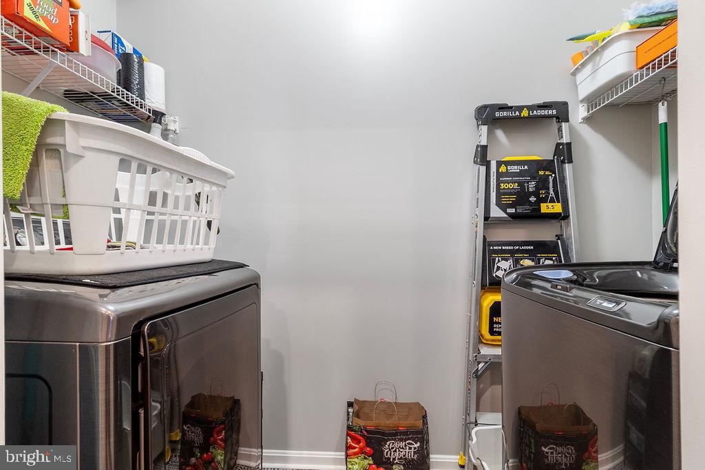 4862 EISENHOWER AVE #367, ALEXANDRIA, Virginia 22304, 2 Bedrooms Bedrooms, 3 Rooms Rooms,2 BathroomsBathrooms,Residential,For sale,4862 EISENHOWER AVE #367,VAAX2054346 MLS # VAAX2054346