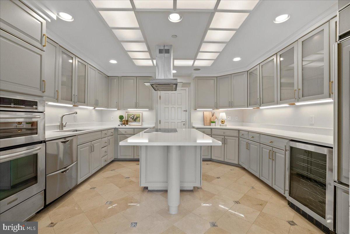 1530 KEY BLVD #1310, #1311, ARLINGTON, Virginia 22209, 3 Bedrooms Bedrooms, 8 Rooms Rooms,4 BathroomsBathrooms,Residential,For sale,1530 KEY BLVD #1310, #1311,VAAR2069124 MLS # VAAR2069124