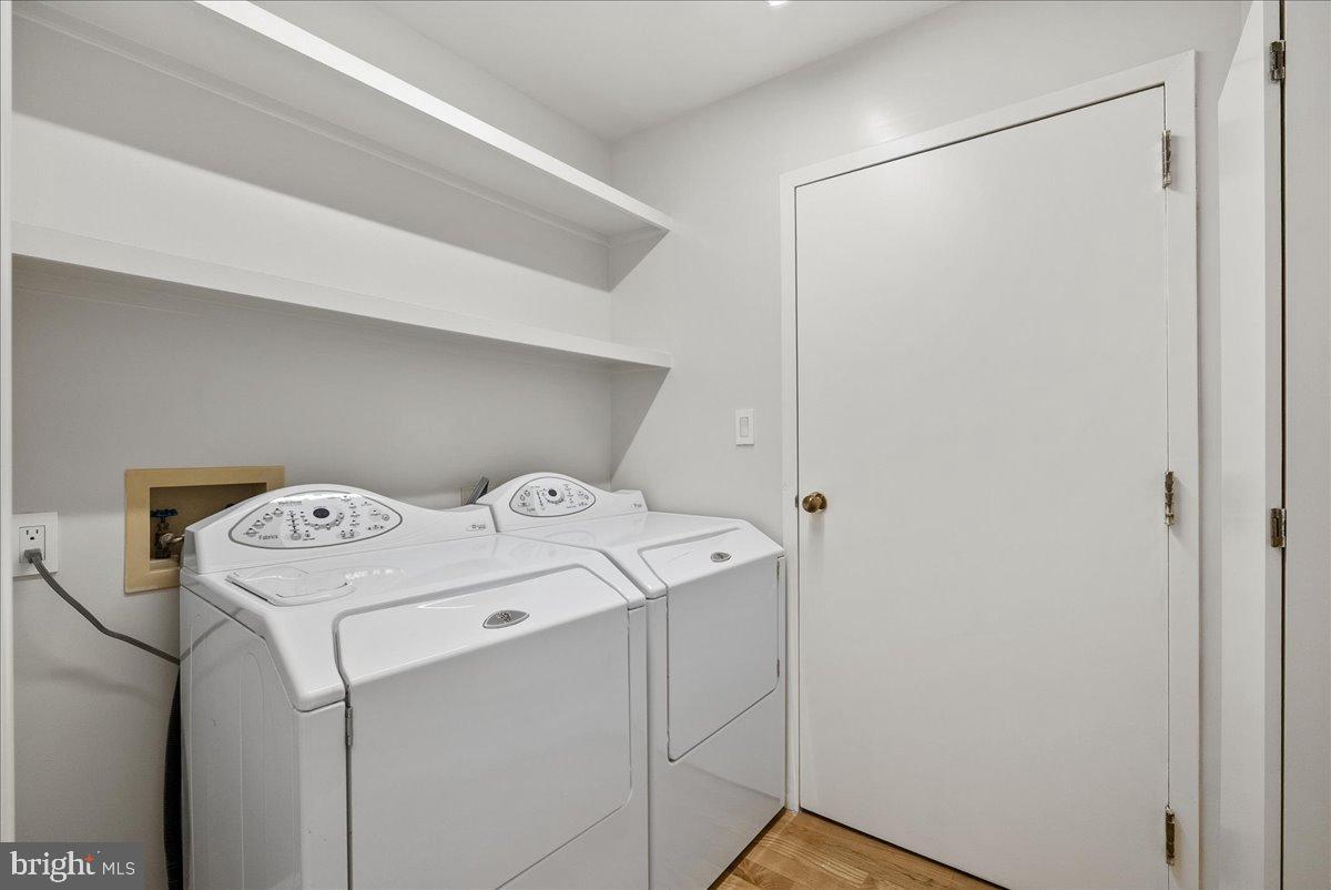 1530 KEY BLVD #1310, #1311, ARLINGTON, Virginia 22209, 3 Bedrooms Bedrooms, 8 Rooms Rooms,4 BathroomsBathrooms,Residential,For sale,1530 KEY BLVD #1310, #1311,VAAR2069124 MLS # VAAR2069124