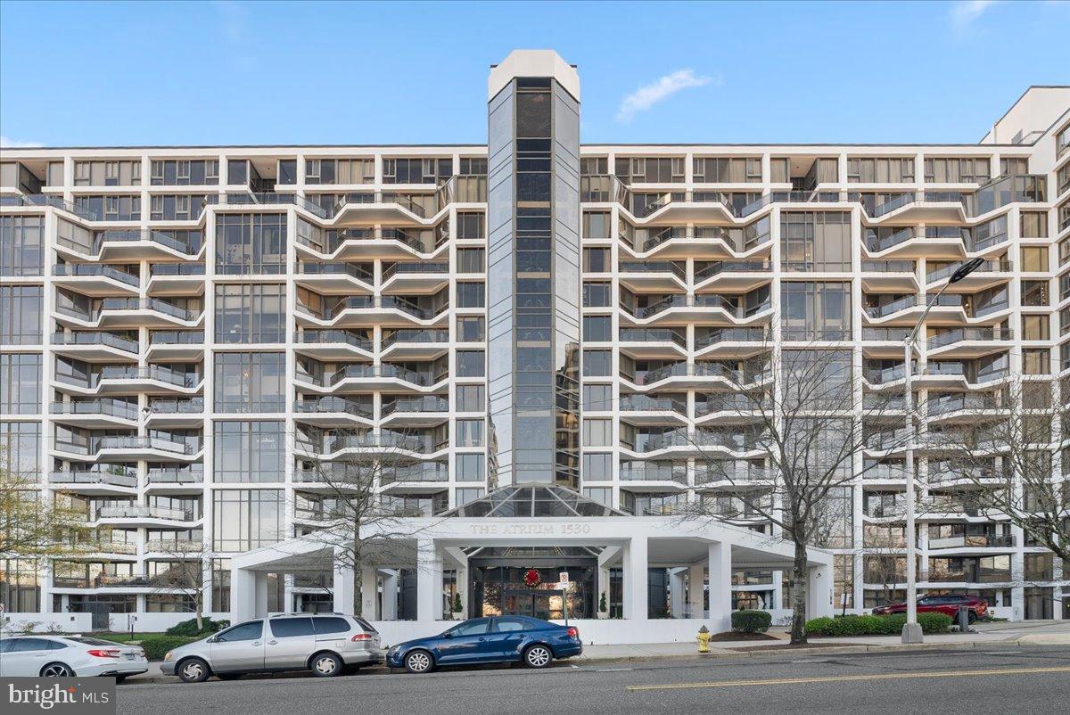 1530 KEY BLVD #1310, #1311, ARLINGTON, Virginia 22209, 3 Bedrooms Bedrooms, 8 Rooms Rooms,4 BathroomsBathrooms,Residential,For sale,1530 KEY BLVD #1310, #1311,VAAR2069124 MLS # VAAR2069124