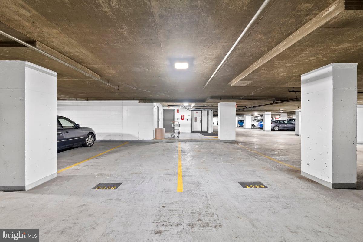 1530 KEY BLVD #1310, #1311, ARLINGTON, Virginia 22209, 3 Bedrooms Bedrooms, 8 Rooms Rooms,4 BathroomsBathrooms,Residential,For sale,1530 KEY BLVD #1310, #1311,VAAR2069124 MLS # VAAR2069124