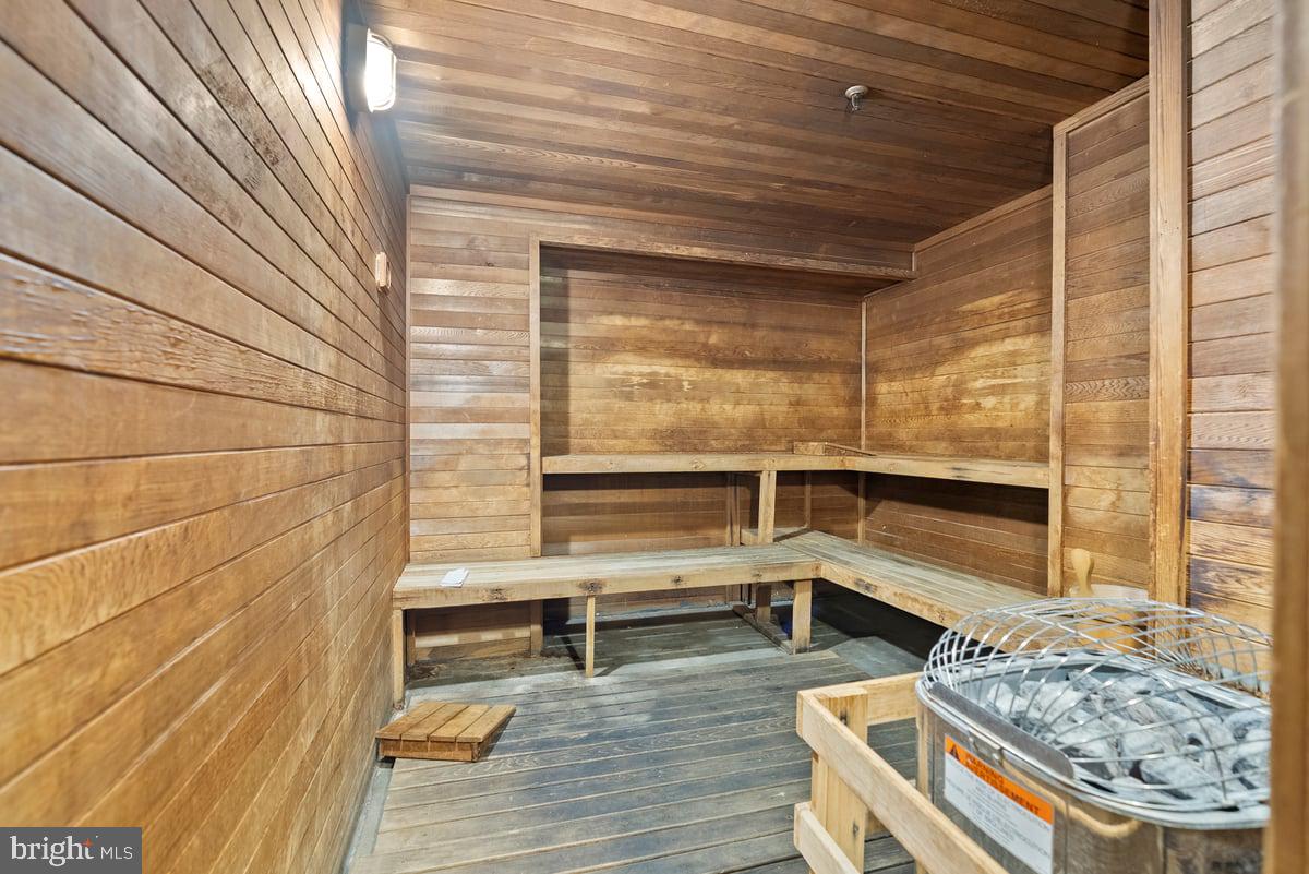 1530 KEY BLVD #1310, #1311, ARLINGTON, Virginia 22209, 3 Bedrooms Bedrooms, 8 Rooms Rooms,4 BathroomsBathrooms,Residential,For sale,1530 KEY BLVD #1310, #1311,VAAR2069124 MLS # VAAR2069124