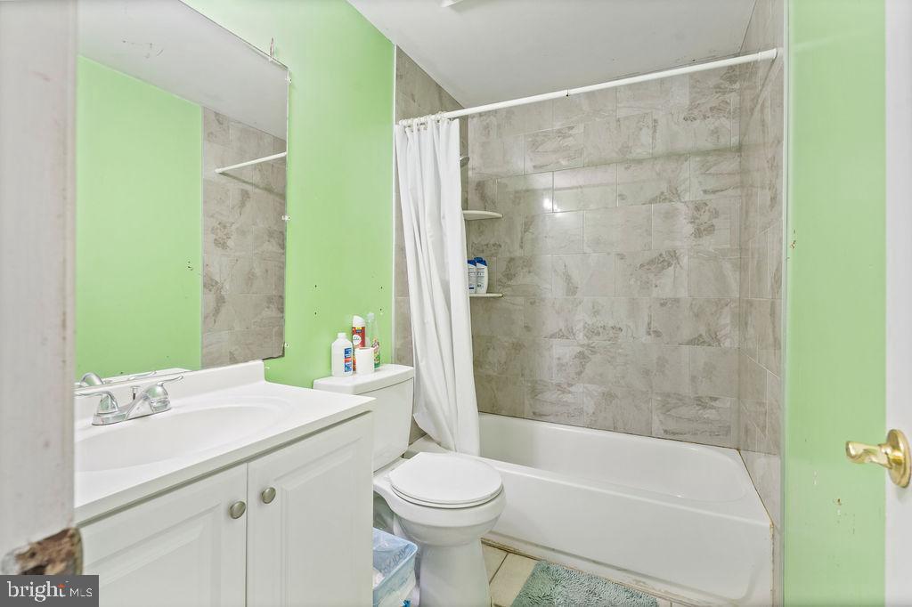 5362 MANSFIELD CT, WOODBRIDGE, Virginia 22193, 4 Bedrooms Bedrooms, ,3 BathroomsBathrooms,Residential,For sale,5362 MANSFIELD CT,VAPW2113010 MLS # VAPW2113010