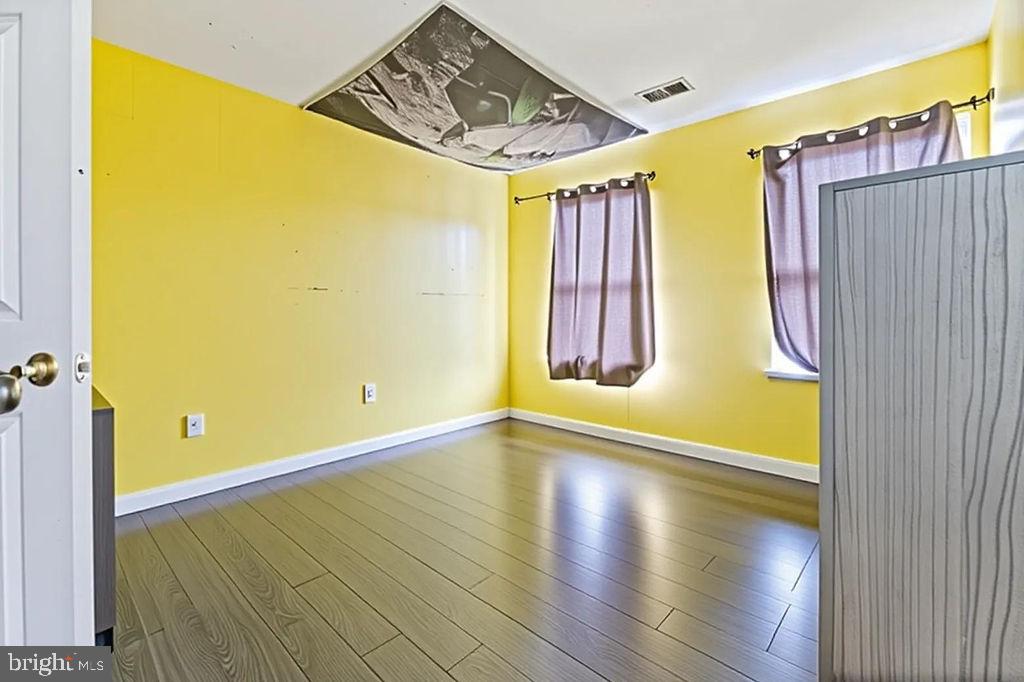 5362 MANSFIELD CT, WOODBRIDGE, Virginia 22193, 4 Bedrooms Bedrooms, ,3 BathroomsBathrooms,Residential,For sale,5362 MANSFIELD CT,VAPW2113010 MLS # VAPW2113010