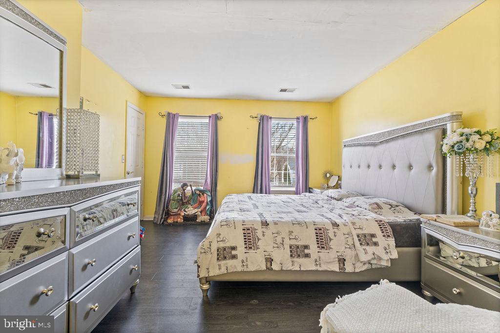 5362 MANSFIELD CT, WOODBRIDGE, Virginia 22193, 4 Bedrooms Bedrooms, ,3 BathroomsBathrooms,Residential,For sale,5362 MANSFIELD CT,VAPW2113010 MLS # VAPW2113010