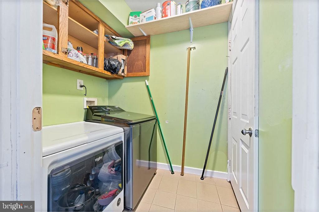 5362 MANSFIELD CT, WOODBRIDGE, Virginia 22193, 4 Bedrooms Bedrooms, ,3 BathroomsBathrooms,Residential,For sale,5362 MANSFIELD CT,VAPW2113010 MLS # VAPW2113010