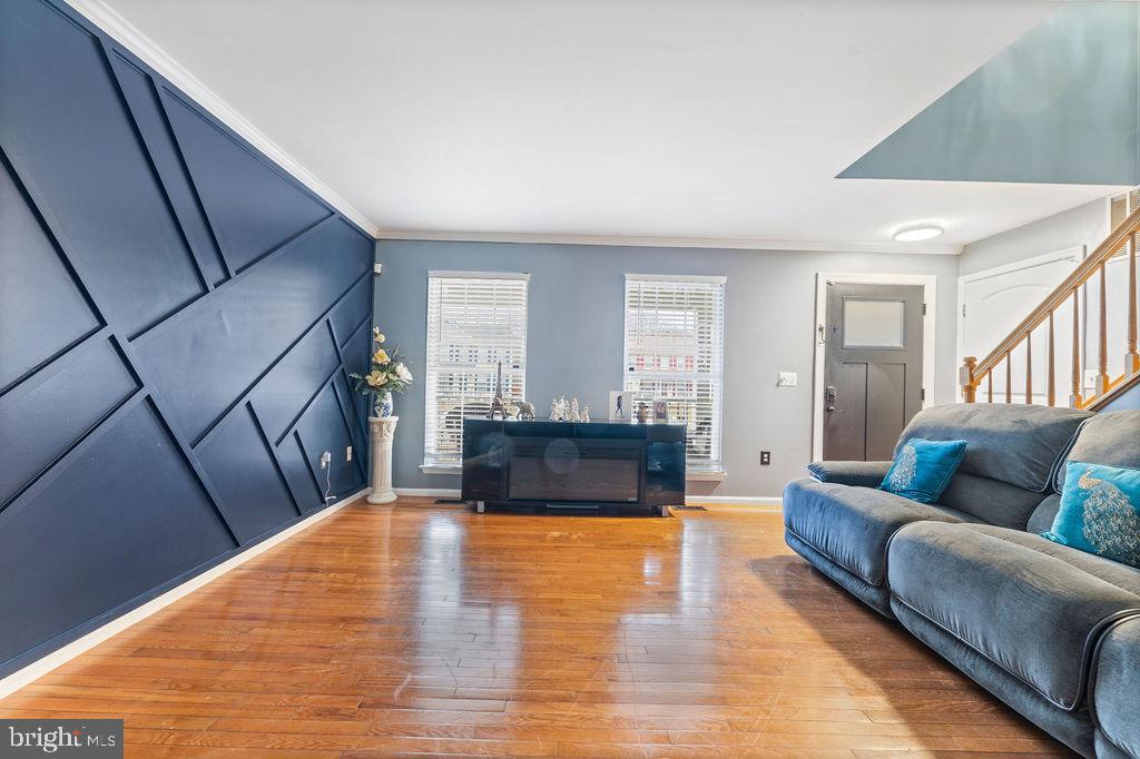 5362 MANSFIELD CT, WOODBRIDGE, Virginia 22193, 4 Bedrooms Bedrooms, ,3 BathroomsBathrooms,Residential,For sale,5362 MANSFIELD CT,VAPW2113010 MLS # VAPW2113010