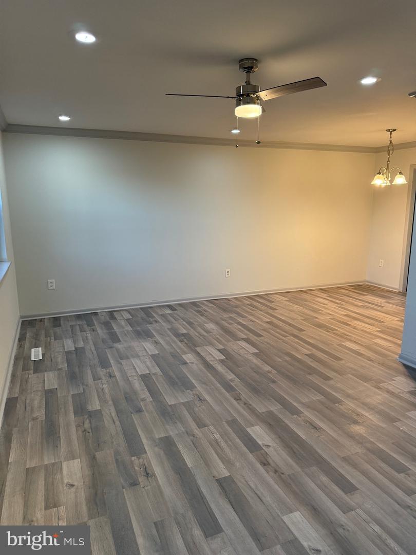 28 WAYSIDE CT, STAFFORD, Virginia 22554, 3 Bedrooms Bedrooms, ,3 BathroomsBathrooms,Residential,For sale,28 WAYSIDE CT,VAST2046362 MLS # VAST2046362