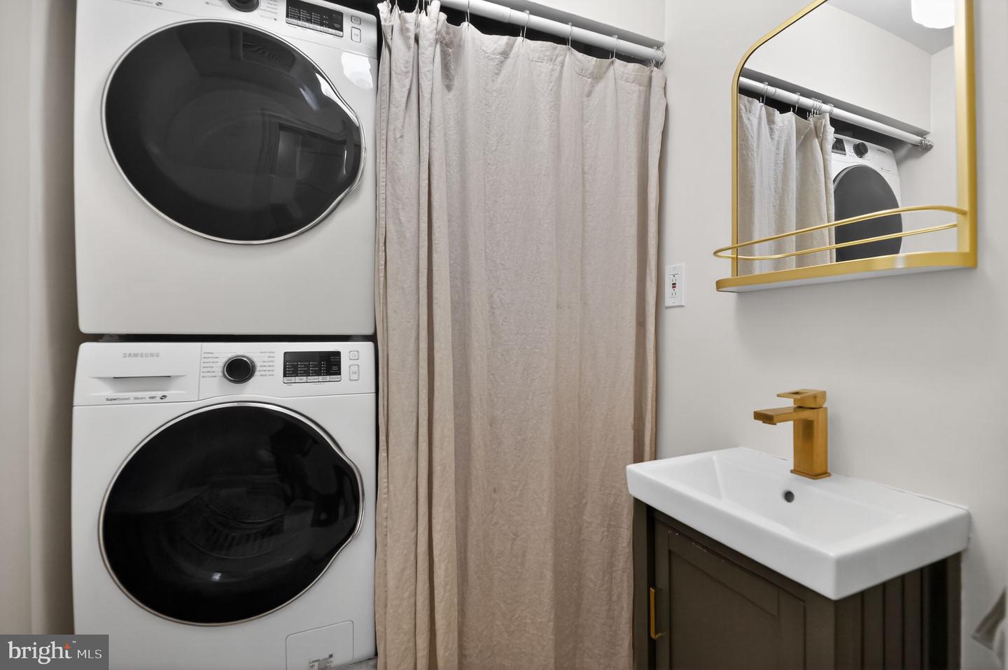 1220 CONSTITUTION AVE NE, WASHINGTON, District Of Columbia 20002, 3 Bedrooms Bedrooms, ,1 BathroomBathrooms,Residential,For sale,1220 CONSTITUTION AVE NE,DCDC2247286 MLS # DCDC2247286