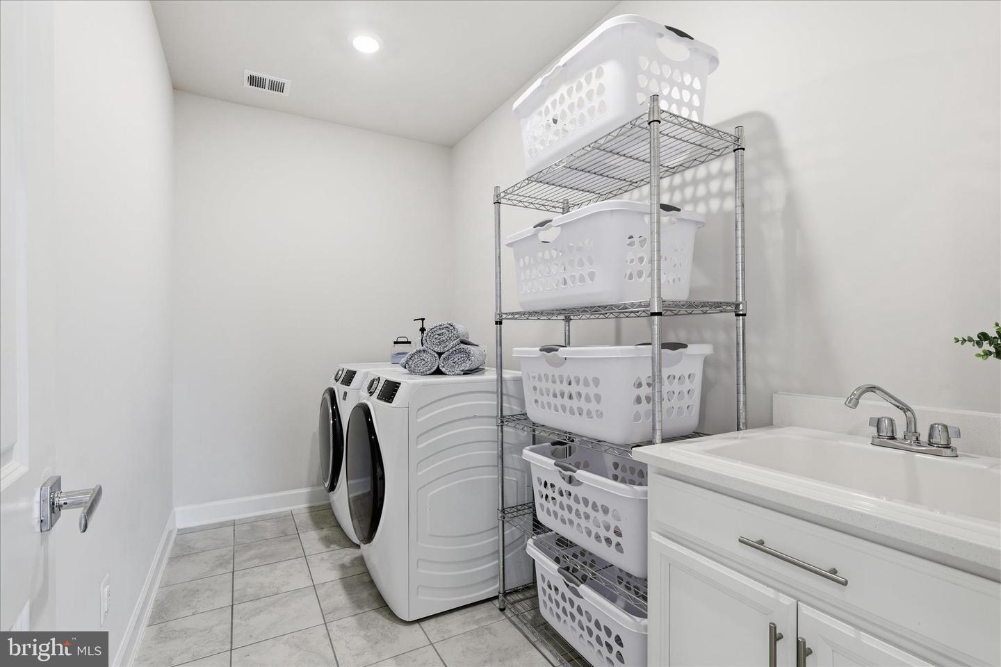 15602 CALUM CT, HAYMARKET, Virginia 20169, 5 Bedrooms Bedrooms, ,4 BathroomsBathrooms,Residential,For sale,15602 CALUM CT,VAPW2113084 MLS # VAPW2113084 15602 CALUM CT, HAYMARKET, Virginia 20169, 5 Bedrooms Bedrooms, ,4 BathroomsBathrooms,Residential,For sale,15602 CALUM CT,VAPW2113084 MLS # VAPW2113084