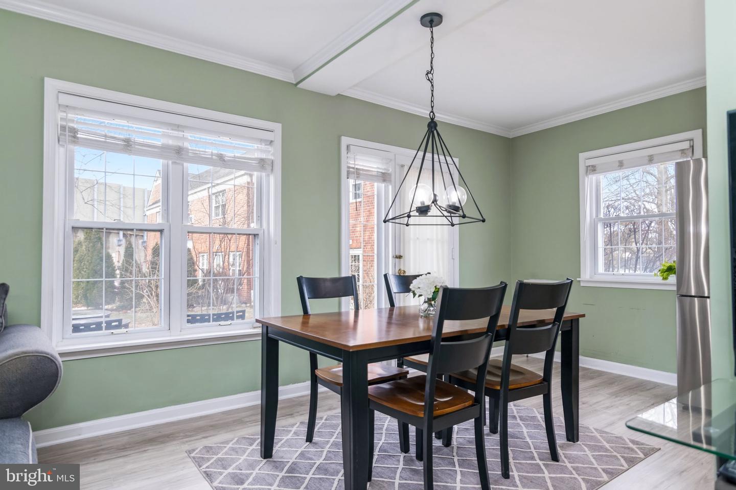 1415 MARTHA CUSTIS DR, ALEXANDRIA, Virginia 22302, 1 Bedroom Bedrooms, 6 Rooms Rooms,1 BathroomBathrooms,Residential,For sale,1415 MARTHA CUSTIS DR,VAAX2054418 MLS # VAAX2054418