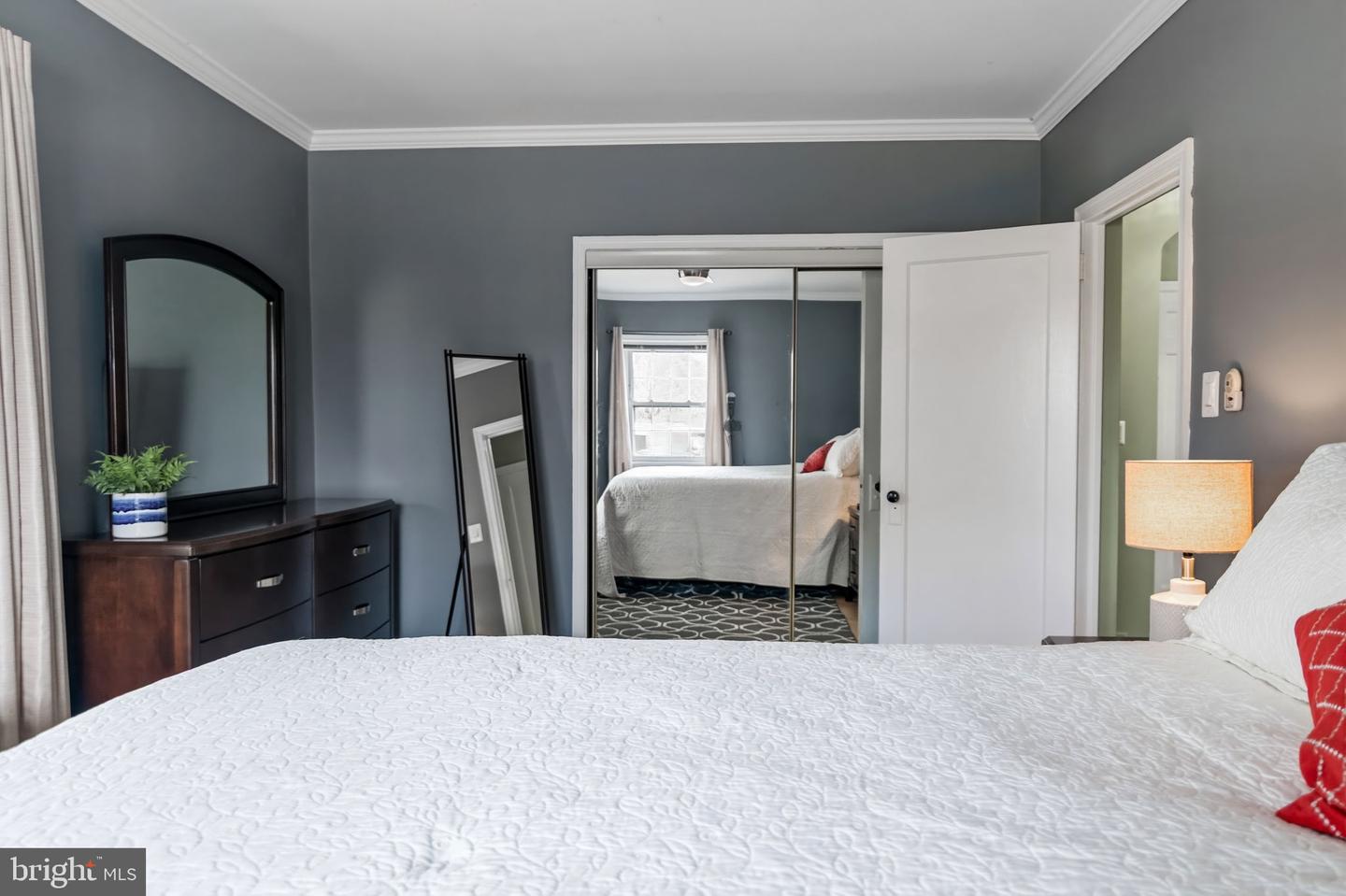 1415 MARTHA CUSTIS DR, ALEXANDRIA, Virginia 22302, 1 Bedroom Bedrooms, 6 Rooms Rooms,1 BathroomBathrooms,Residential,For sale,1415 MARTHA CUSTIS DR,VAAX2054418 MLS # VAAX2054418