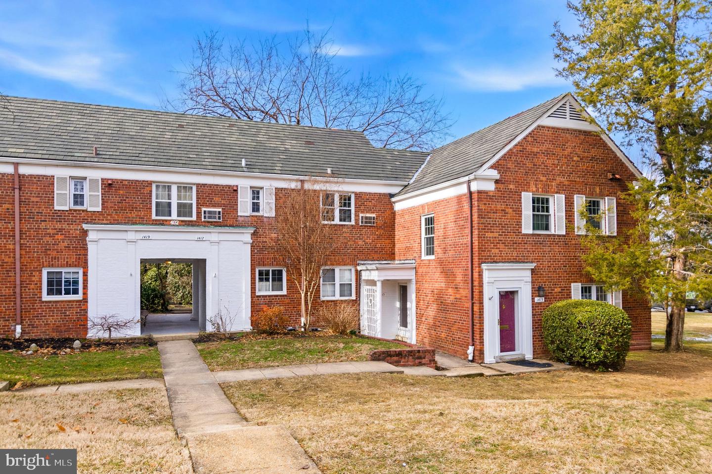 1415 MARTHA CUSTIS DR, ALEXANDRIA, Virginia 22302, 1 Bedroom Bedrooms, 6 Rooms Rooms,1 BathroomBathrooms,Residential,For sale,1415 MARTHA CUSTIS DR,VAAX2054418 MLS # VAAX2054418