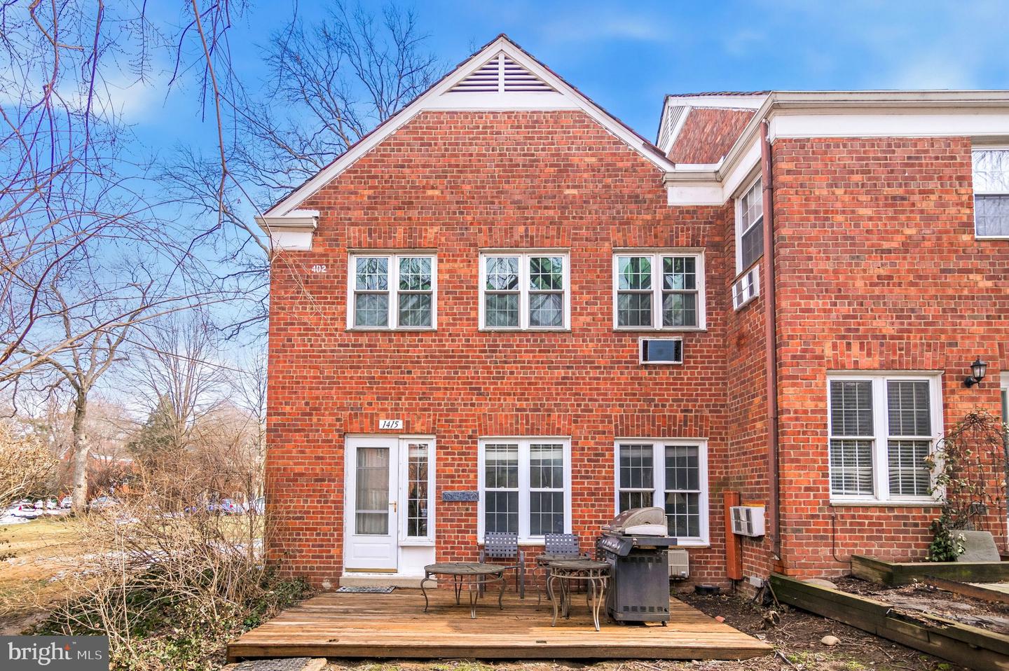 1415 MARTHA CUSTIS DR, ALEXANDRIA, Virginia 22302, 1 Bedroom Bedrooms, 6 Rooms Rooms,1 BathroomBathrooms,Residential,For sale,1415 MARTHA CUSTIS DR,VAAX2054418 MLS # VAAX2054418