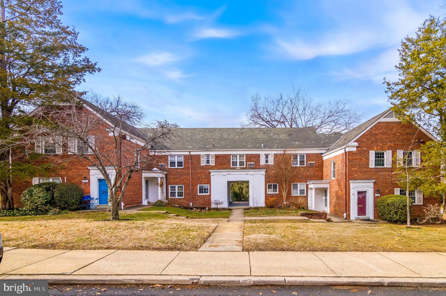 1415 MARTHA CUSTIS DR, ALEXANDRIA, Virginia 22302, 1 Bedroom Bedrooms, 6 Rooms Rooms,1 BathroomBathrooms,Residential,For sale,1415 MARTHA CUSTIS DR,VAAX2054418 MLS # VAAX2054418