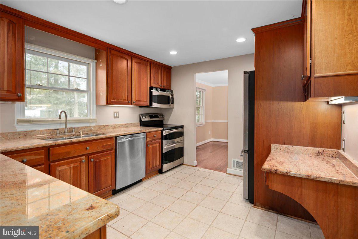 12814 PINECREST RD, HERNDON, Virginia 20171, 4 Bedrooms Bedrooms, ,2 BathroomsBathrooms,Residential,For sale,12814 PINECREST RD,VAFX2292356 MLS # VAFX2292356 12814 PINECREST RD, HERNDON, Virginia 20171, 4 Bedrooms Bedrooms, ,2 BathroomsBathrooms,Residential,For sale,12814 PINECREST RD,VAFX2292356 MLS # VAFX2292356