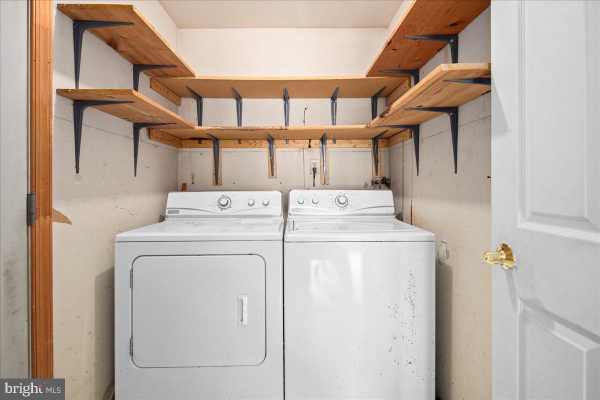 12814 PINECREST RD, HERNDON, Virginia 20171, 4 Bedrooms Bedrooms, ,2 BathroomsBathrooms,Residential,For sale,12814 PINECREST RD,VAFX2292356 MLS # VAFX2292356 12814 PINECREST RD, HERNDON, Virginia 20171, 4 Bedrooms Bedrooms, ,2 BathroomsBathrooms,Residential,For sale,12814 PINECREST RD,VAFX2292356 MLS # VAFX2292356