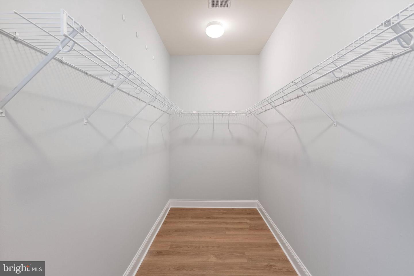 43915 KITTIWAKE DR, LEESBURG, Virginia 20176, 6 Bedrooms Bedrooms, 22 Rooms Rooms,4 BathroomsBathrooms,Residential,For sale,43915 KITTIWAKE DR,VALO2116536 MLS # VALO2116536 43915 KITTIWAKE DR, LEESBURG, Virginia 20176, 6 Bedrooms Bedrooms, 22 Rooms Rooms,4 BathroomsBathrooms,Residential,For sale,43915 KITTIWAKE DR,VALO2116536 MLS # VALO2116536