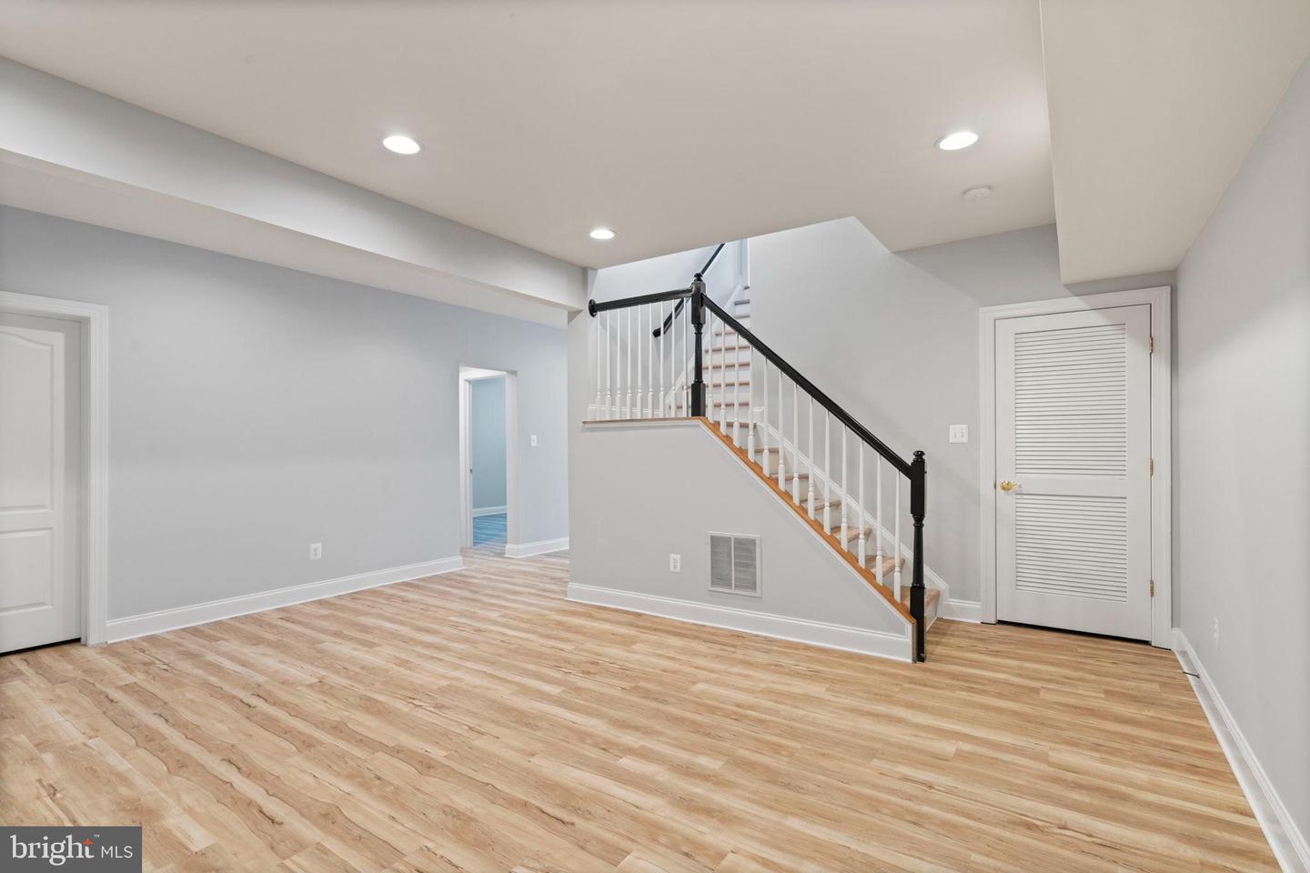 43915 KITTIWAKE DR, LEESBURG, Virginia 20176, 6 Bedrooms Bedrooms, 22 Rooms Rooms,4 BathroomsBathrooms,Residential,For sale,43915 KITTIWAKE DR,VALO2116536 MLS # VALO2116536 43915 KITTIWAKE DR, LEESBURG, Virginia 20176, 6 Bedrooms Bedrooms, 22 Rooms Rooms,4 BathroomsBathrooms,Residential,For sale,43915 KITTIWAKE DR,VALO2116536 MLS # VALO2116536