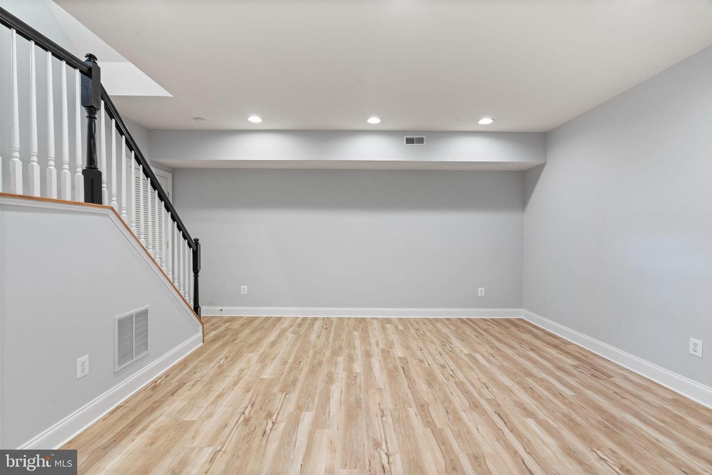 43915 KITTIWAKE DR, LEESBURG, Virginia 20176, 6 Bedrooms Bedrooms, 22 Rooms Rooms,4 BathroomsBathrooms,Residential,For sale,43915 KITTIWAKE DR,VALO2116536 MLS # VALO2116536 43915 KITTIWAKE DR, LEESBURG, Virginia 20176, 6 Bedrooms Bedrooms, 22 Rooms Rooms,4 BathroomsBathrooms,Residential,For sale,43915 KITTIWAKE DR,VALO2116536 MLS # VALO2116536