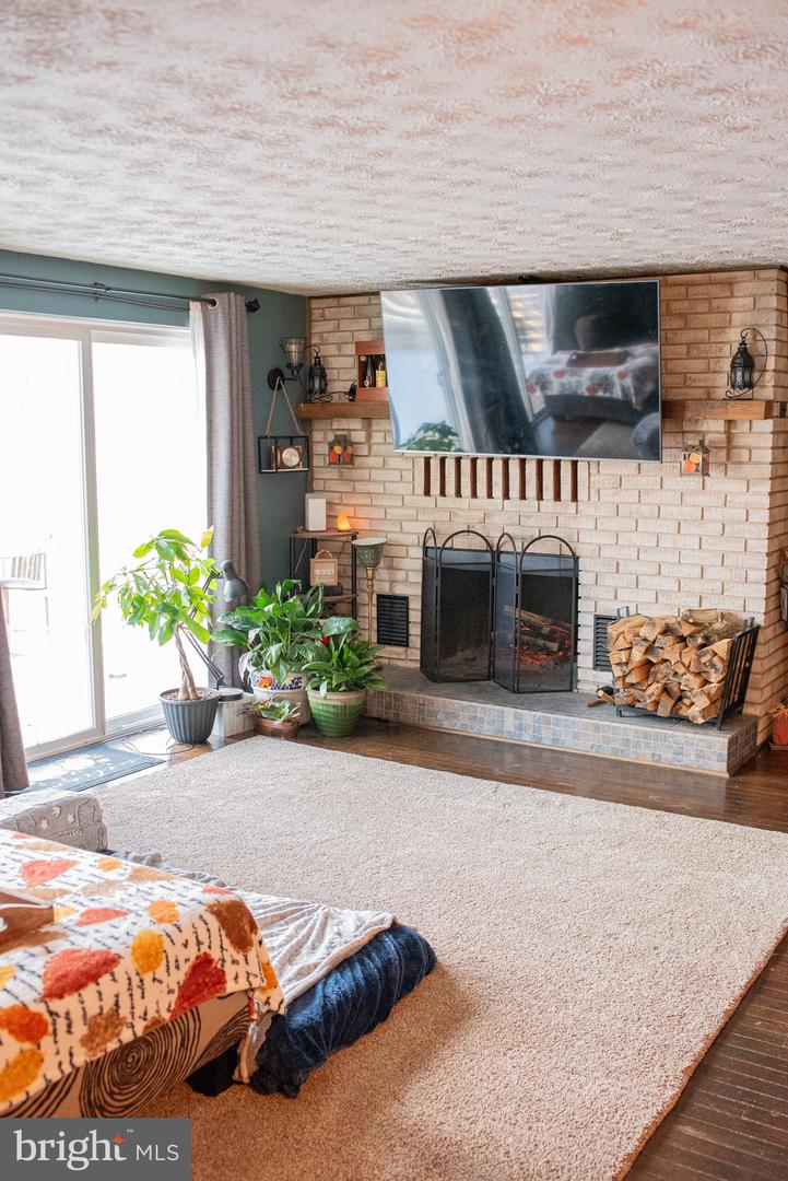 1659 S LAKESHORE DR, LOUISA, Virginia 23093, 3 Bedrooms Bedrooms, ,2 BathroomsBathrooms,Residential,For sale,1659 S LAKESHORE DR,VALA2009328 MLS # VALA2009328