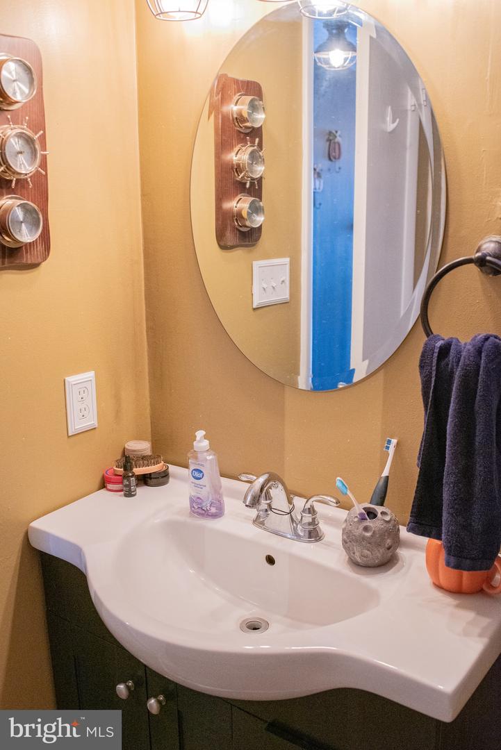 1659 S LAKESHORE DR, LOUISA, Virginia 23093, 3 Bedrooms Bedrooms, ,2 BathroomsBathrooms,Residential,For sale,1659 S LAKESHORE DR,VALA2009328 MLS # VALA2009328