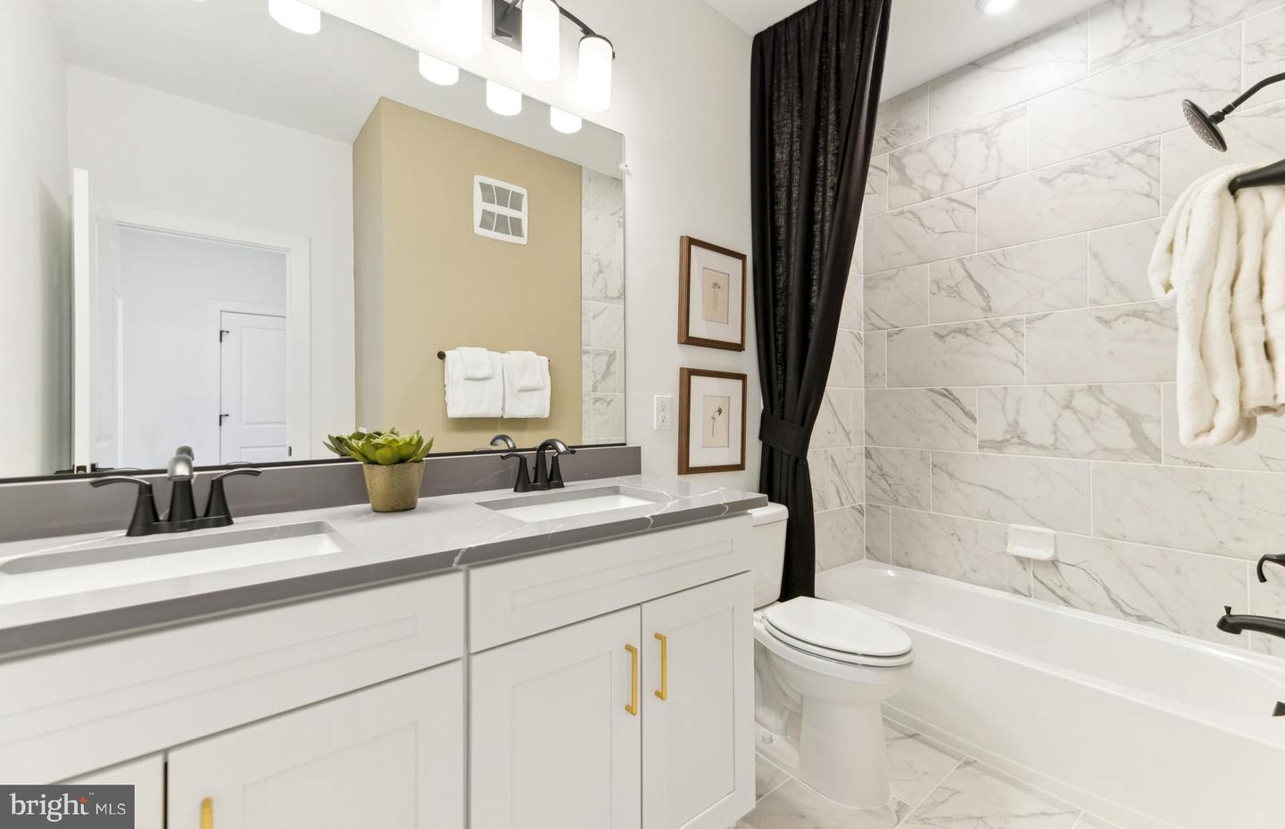 43763 ORCHID DOVE TER #2, ASHBURN, Virginia 20147, 3 Bedrooms Bedrooms, ,2 BathroomsBathrooms,Residential,For sale,43763 ORCHID DOVE TER #2,VALO2116550 MLS # VALO2116550 43763 ORCHID DOVE TER #2, ASHBURN, Virginia 20147, 3 Bedrooms Bedrooms, ,2 BathroomsBathrooms,Residential,For sale,43763 ORCHID DOVE TER #2,VALO2116550 MLS # VALO2116550