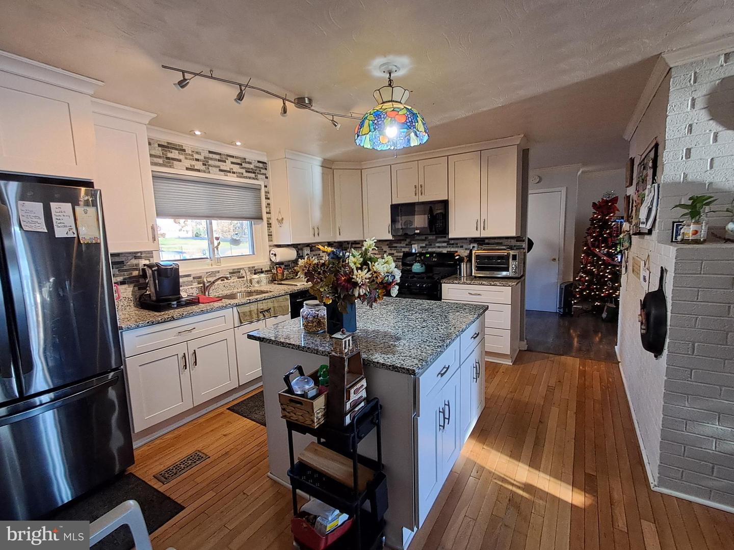 18306 POSSUM POINT RD, DUMFRIES, Virginia 22026, 4 Bedrooms Bedrooms, ,2 BathroomsBathrooms,Residential,For sale,18306 POSSUM POINT RD,VAPW2113104 MLS # VAPW2113104