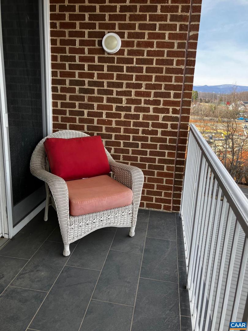 500 CRESTWOOD DR #2306, CHARLOTTESVILLE, Virginia 22903, 2 Bedrooms Bedrooms, ,2 BathroomsBathrooms,Residential,For sale,500 CRESTWOOD DR #2306,673590 MLS # 673590