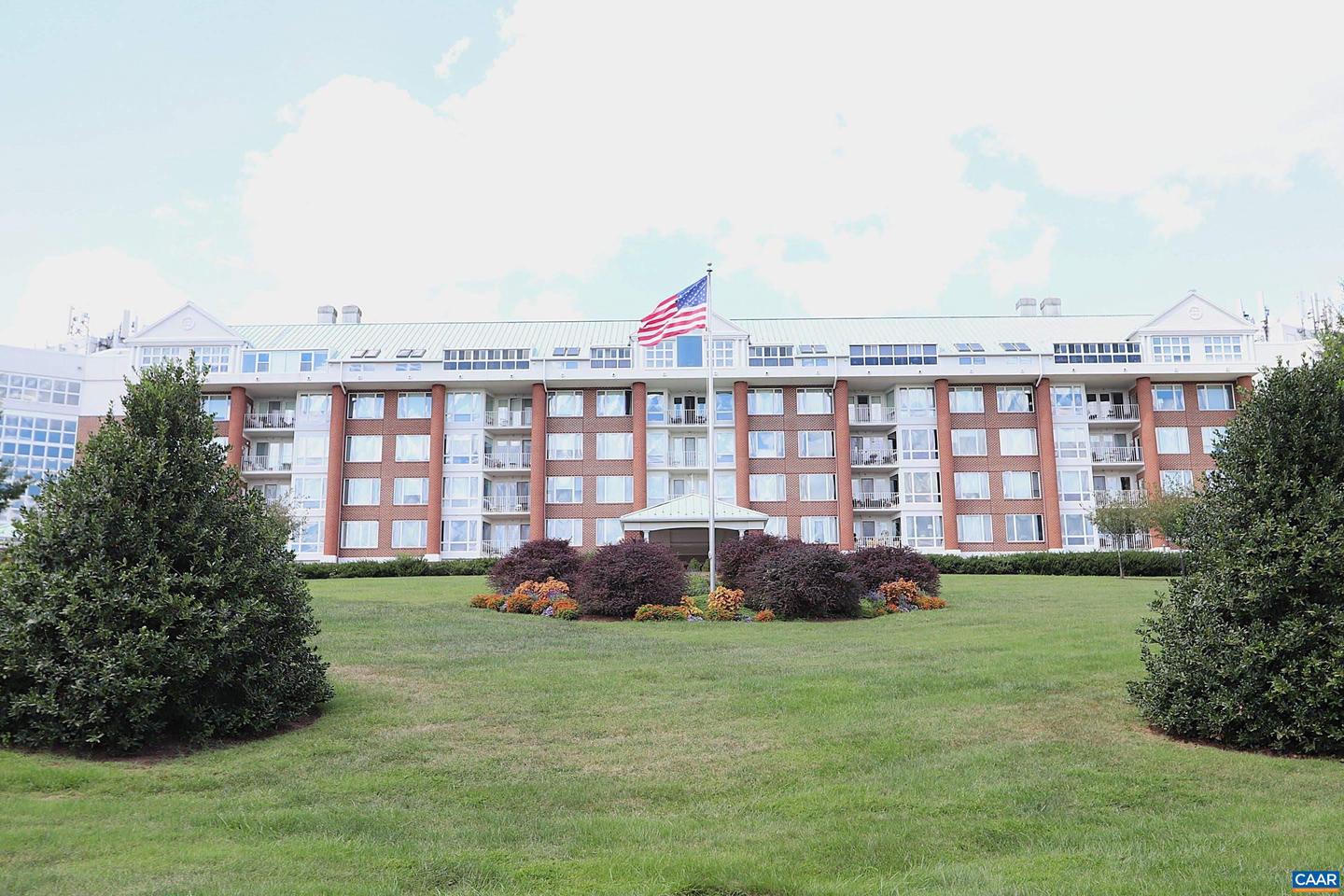 500 CRESTWOOD DR #2306, CHARLOTTESVILLE, Virginia 22903, 2 Bedrooms Bedrooms, ,2 BathroomsBathrooms,Residential,For sale,500 CRESTWOOD DR #2306,673590 MLS # 673590