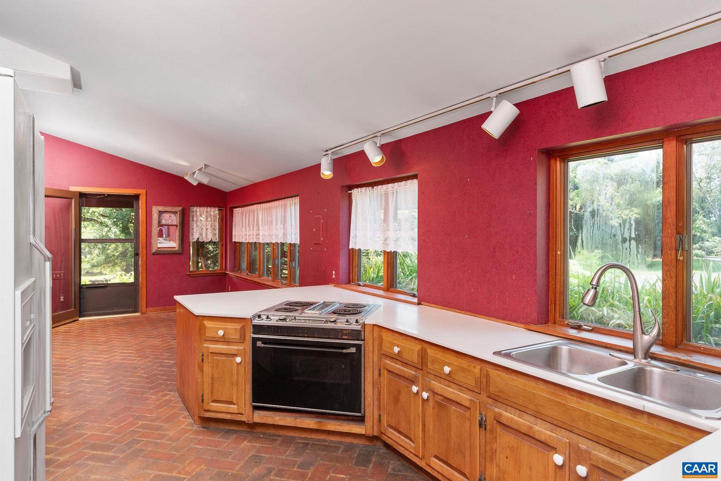 18 PROVIDENCE LN, WAYNESBORO, Virginia 22980, 3 Bedrooms Bedrooms, ,4 BathroomsBathrooms,Residential,For sale,18 PROVIDENCE LN,673592 MLS # 673592