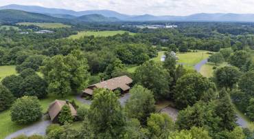 18 PROVIDENCE LN, WAYNESBORO, Virginia 22980, 3 Bedrooms Bedrooms, ,4 BathroomsBathrooms,Residential,For sale,18 PROVIDENCE LN,673592 MLS # 673592