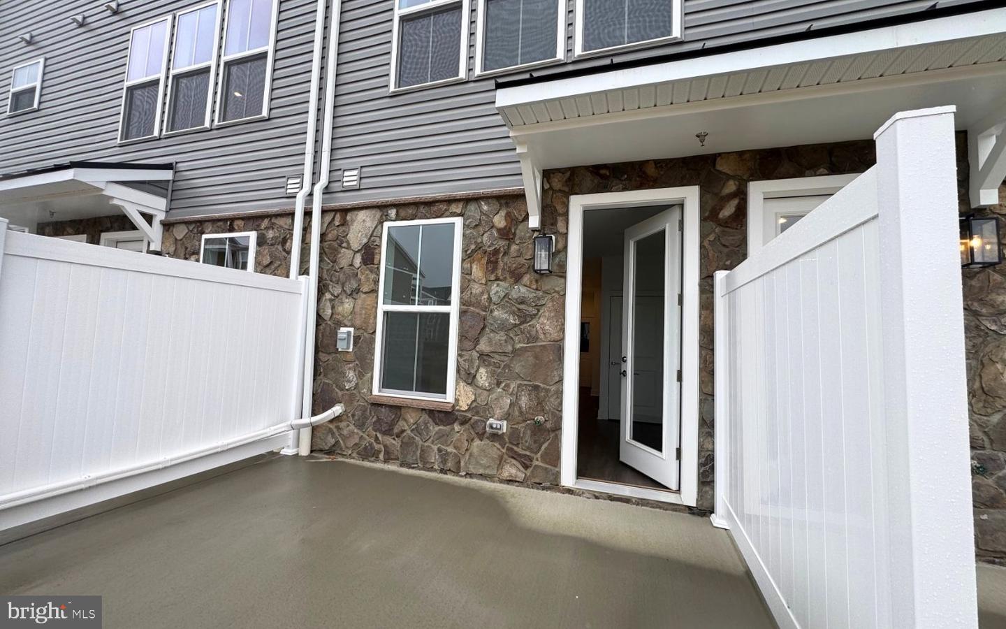 78 VALERIAN LOOP #1, STAFFORD, Virginia 22554, 3 Bedrooms Bedrooms, ,2 BathroomsBathrooms,Residential,For sale,78 VALERIAN LOOP #1,VAST2046400 MLS # VAST2046400