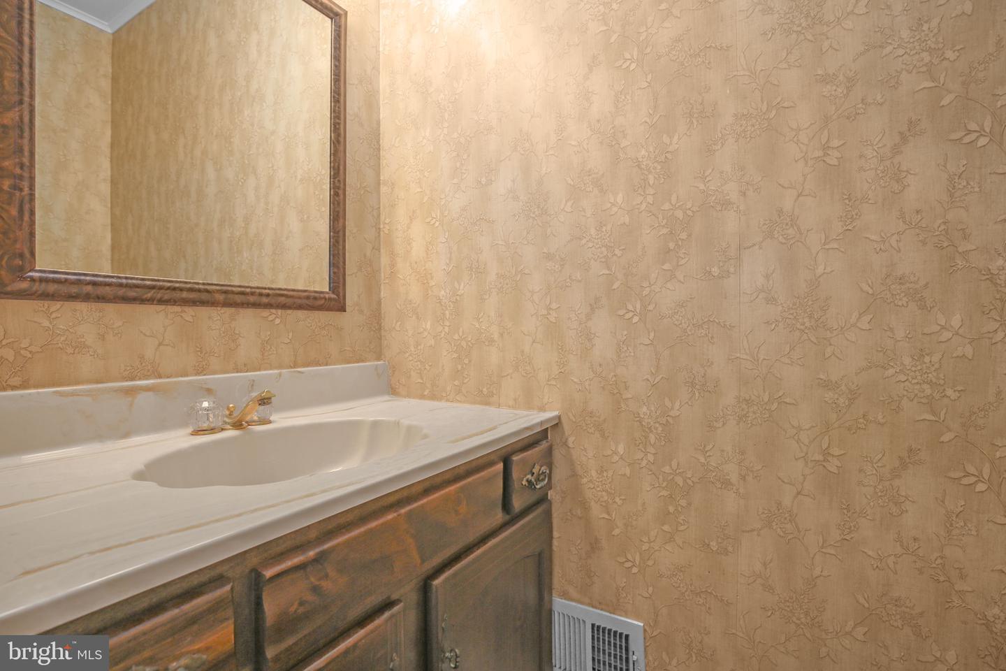 13469 FOWKE LN, WOODBRIDGE, Virginia 22192, 4 Bedrooms Bedrooms, ,3 BathroomsBathrooms,Residential,For sale,13469 FOWKE LN,VAPW2107214 MLS # VAPW2107214