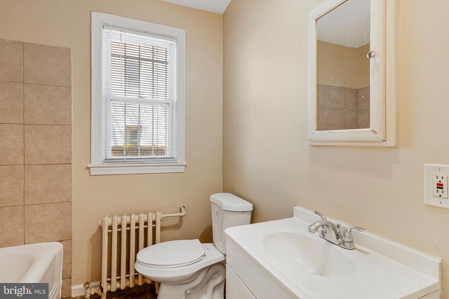 616 MELLON ST SE, WASHINGTON, District Of Columbia 20032, 4 Bedrooms Bedrooms, ,4 BathroomsBathrooms,Residential,For sale,616 MELLON ST SE,DCDC2236244 MLS # DCDC2236244