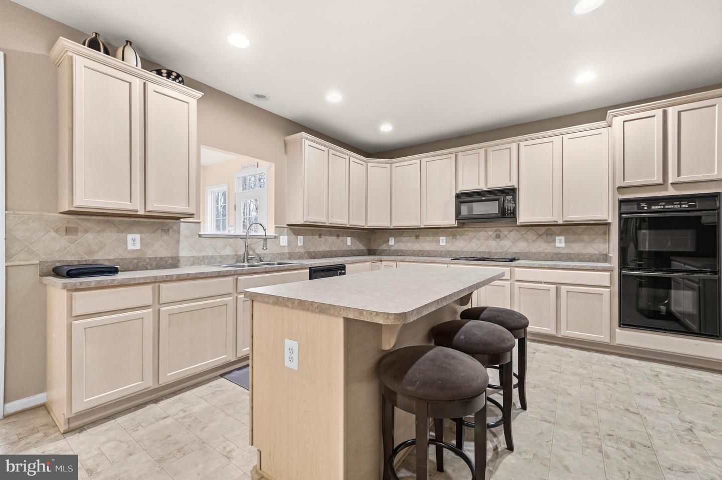 10416 ROLLING RIDGE DR, SPOTSYLVANIA, Virginia 22553, 6 Bedrooms Bedrooms, ,5 BathroomsBathrooms,Residential,For sale,10416 ROLLING RIDGE DR,VASP2038380 MLS # VASP2038380