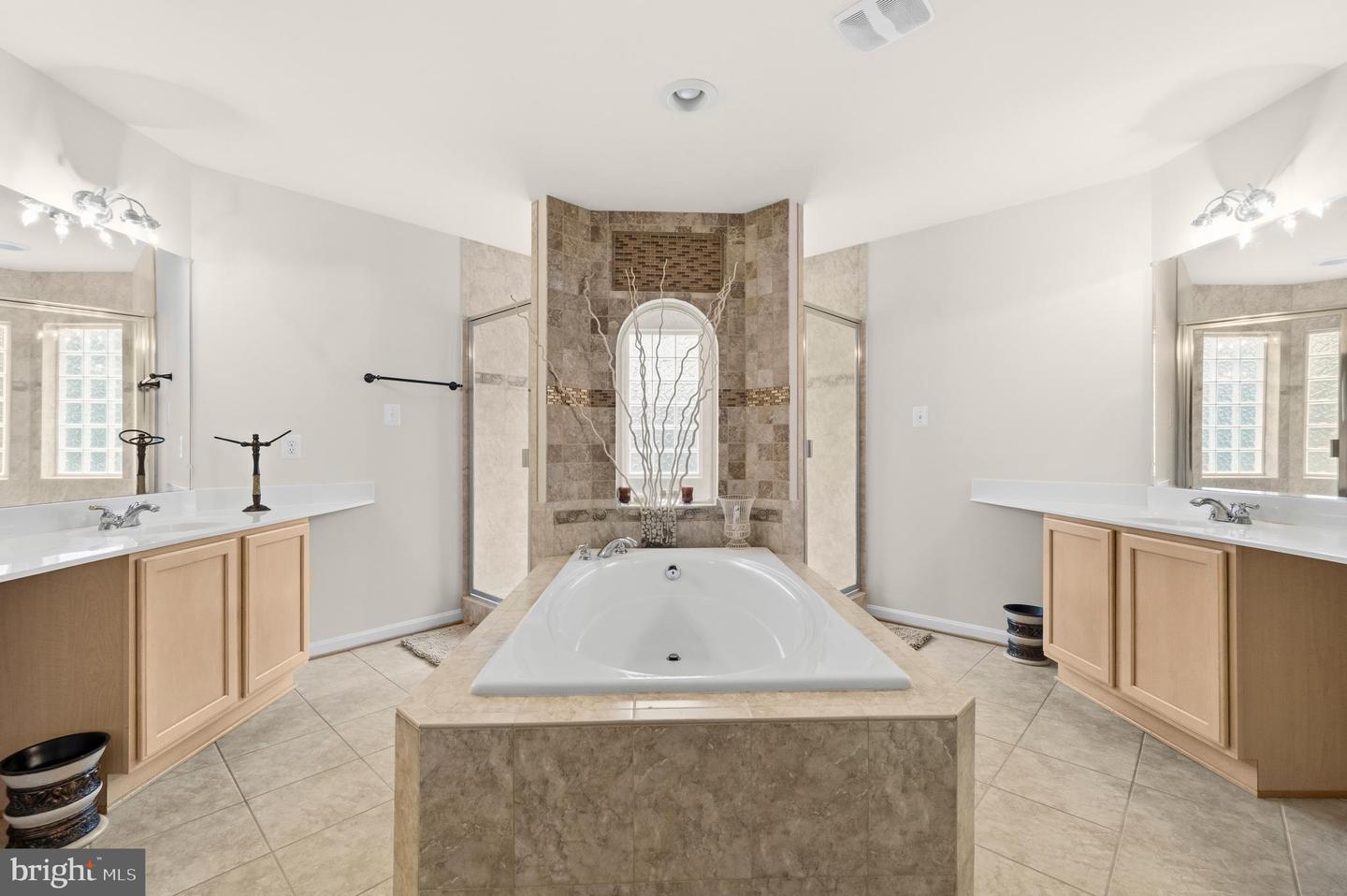 10416 ROLLING RIDGE DR, SPOTSYLVANIA, Virginia 22553, 6 Bedrooms Bedrooms, ,5 BathroomsBathrooms,Residential,For sale,10416 ROLLING RIDGE DR,VASP2038380 MLS # VASP2038380