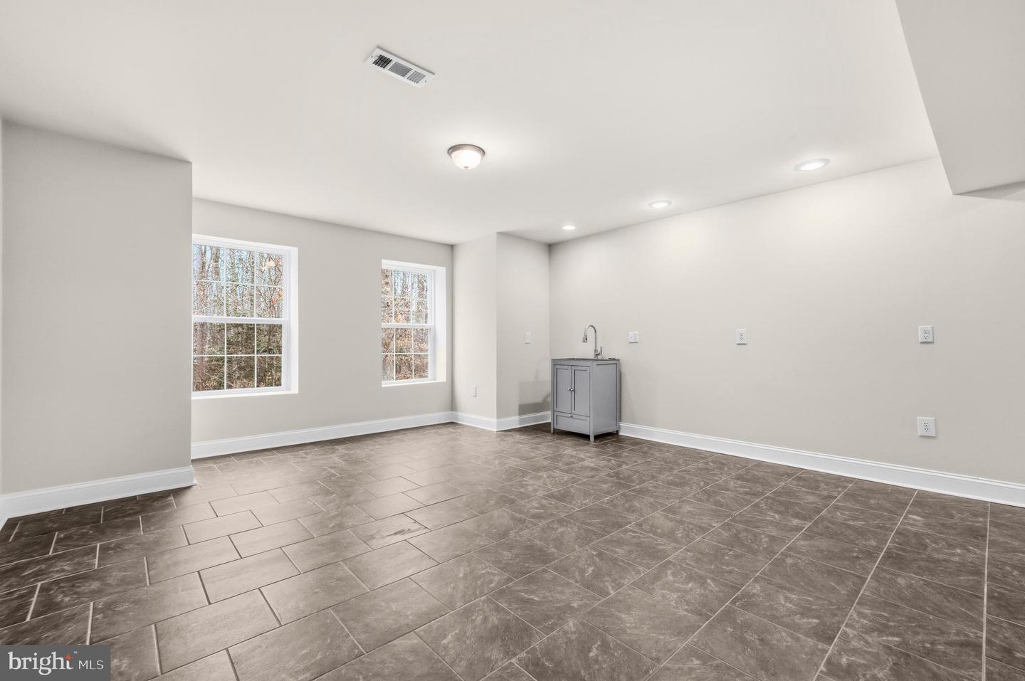 10416 ROLLING RIDGE DR, SPOTSYLVANIA, Virginia 22553, 6 Bedrooms Bedrooms, ,5 BathroomsBathrooms,Residential,For sale,10416 ROLLING RIDGE DR,VASP2038380 MLS # VASP2038380