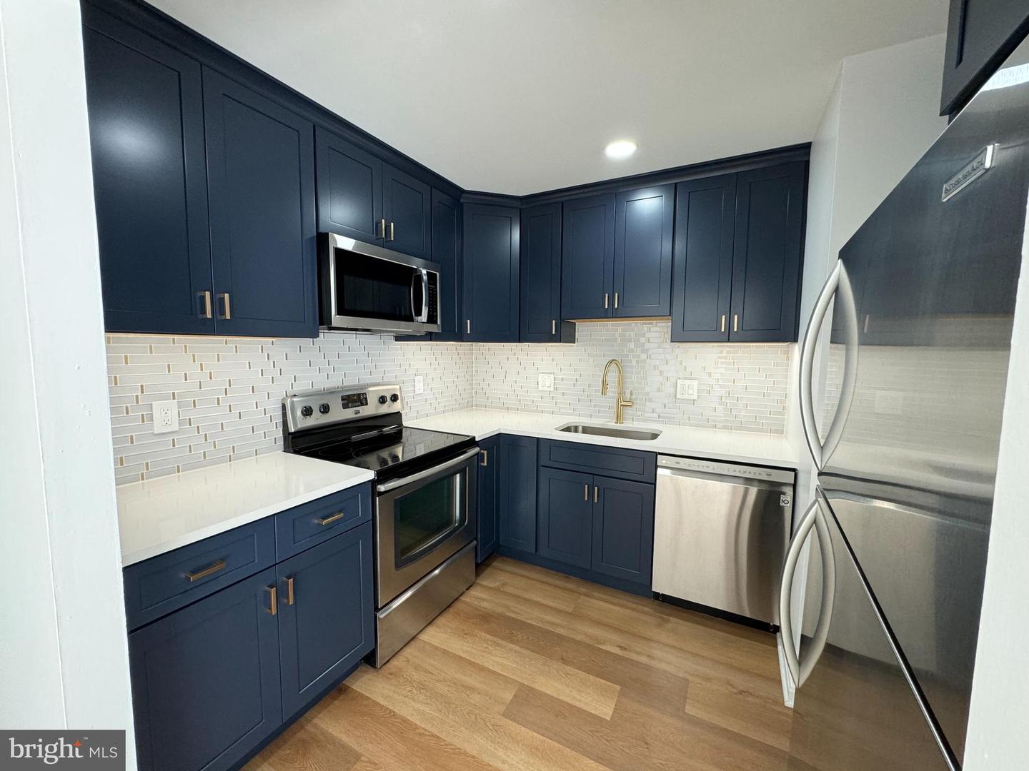 6135 EDSALL RD #N, ALEXANDRIA, Virginia 22304, 2 Bedrooms Bedrooms, 4 Rooms Rooms,1 BathroomBathrooms,Residential,For sale,6135 EDSALL RD #N,VAAX2053422 MLS # VAAX2053422