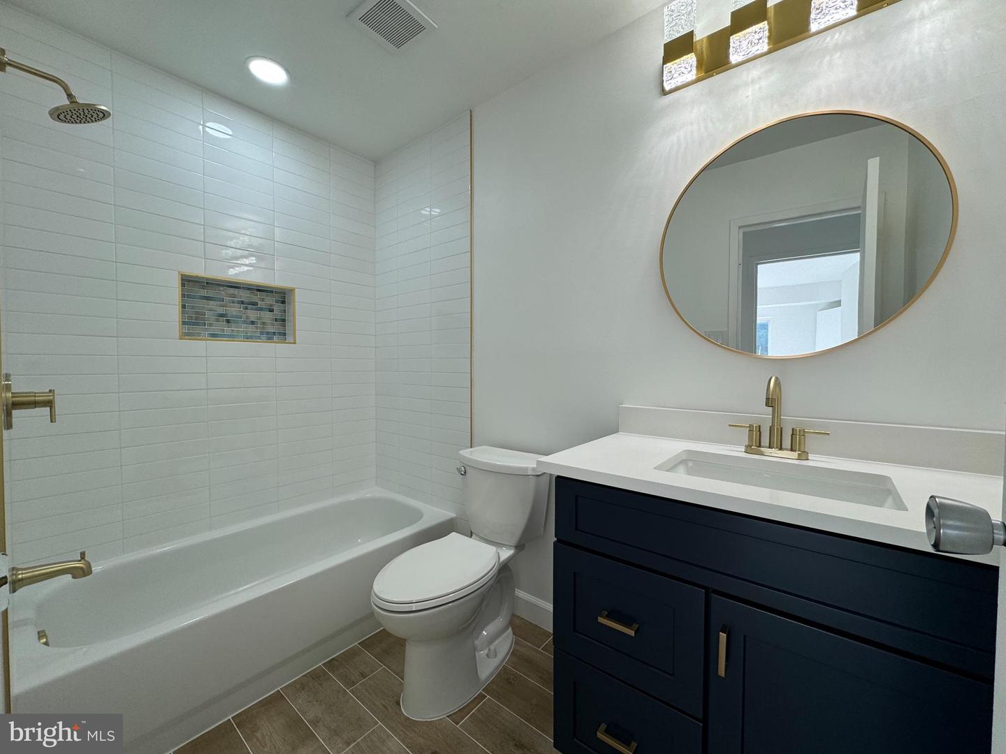 6135 EDSALL RD #N, ALEXANDRIA, Virginia 22304, 2 Bedrooms Bedrooms, 4 Rooms Rooms,1 BathroomBathrooms,Residential,For sale,6135 EDSALL RD #N,VAAX2053422 MLS # VAAX2053422