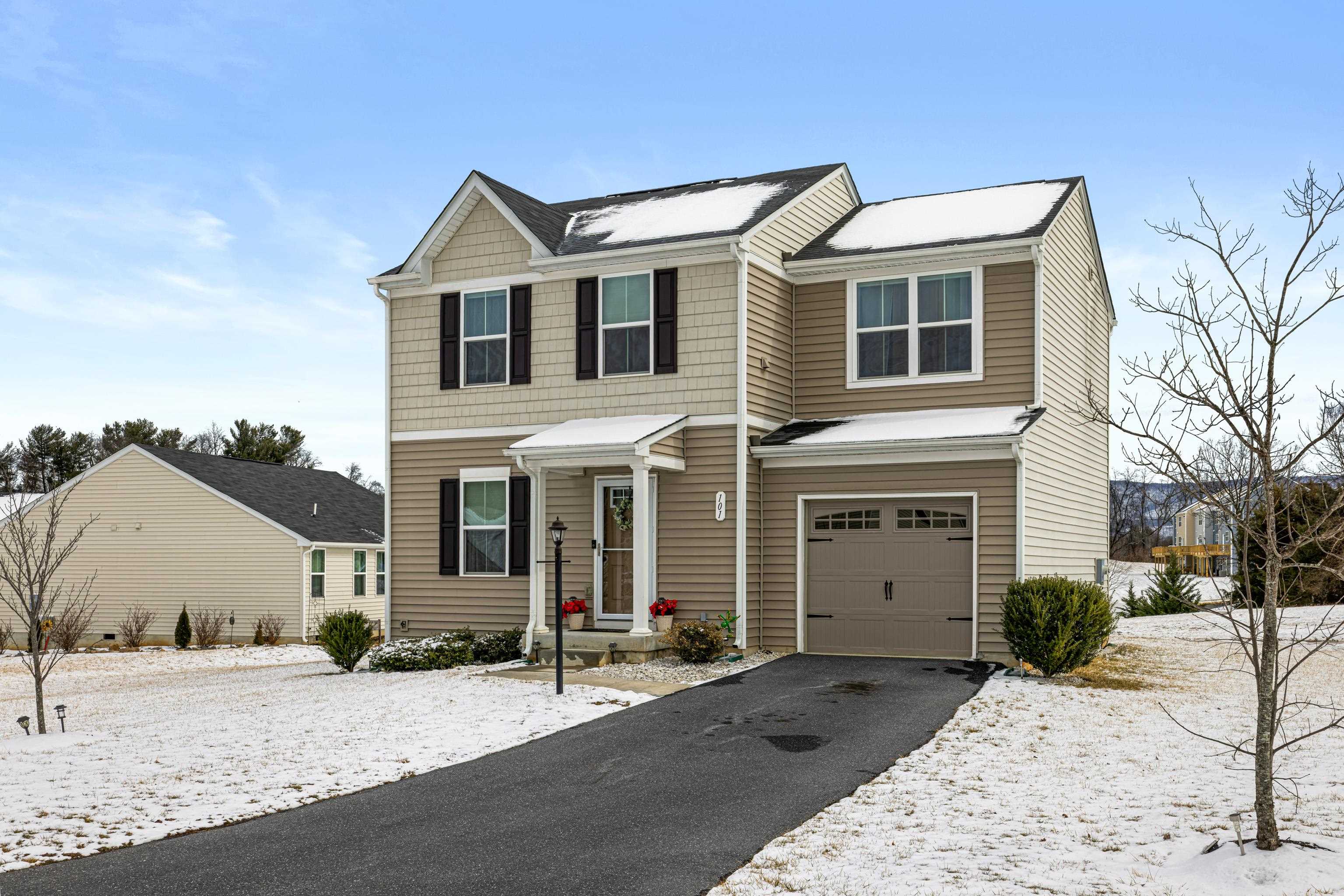 101 CROSSKEYS WAY, WAYNESBORO, Virginia 22980, 3 Bedrooms Bedrooms, ,1 BathroomBathrooms,Residential,101 CROSSKEYS WAY,673606 MLS # 673606