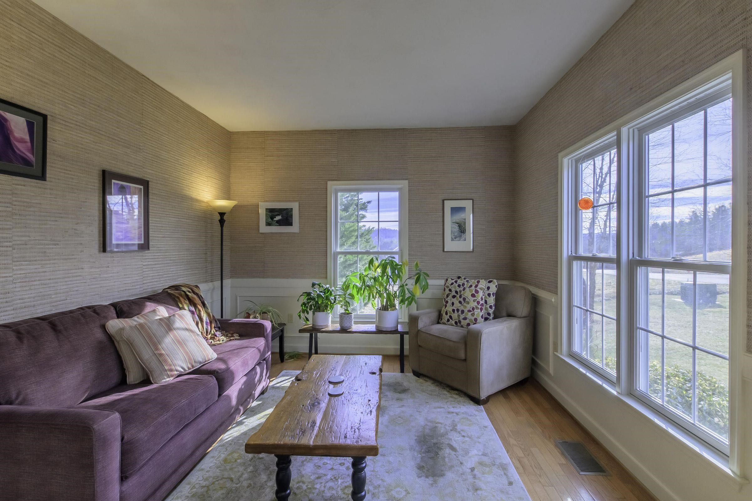 You will appreciate the solid wood floors. You will appreciate the solid wood floors.