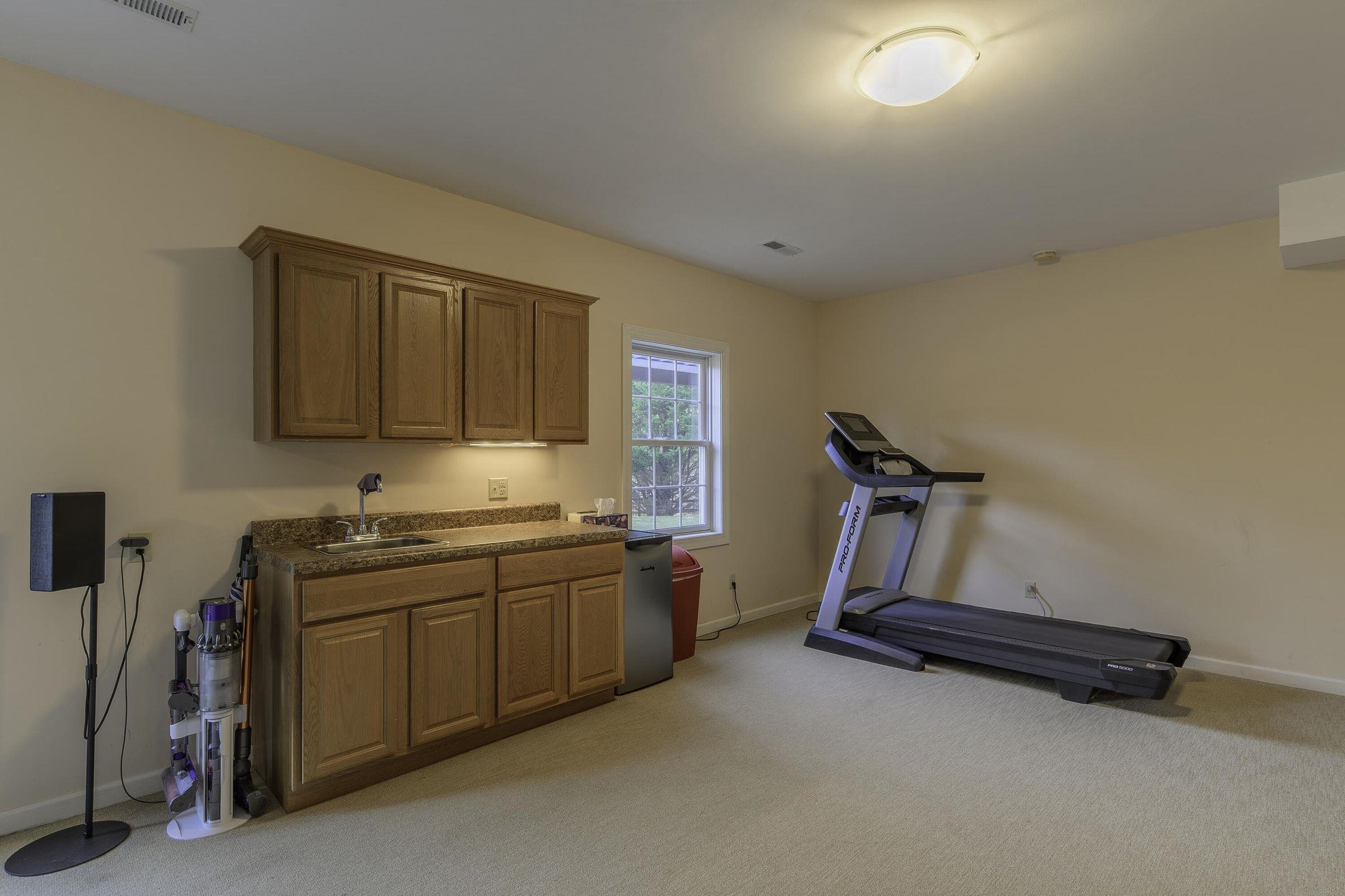 Potential to create a second kitchen in the basement. Potential to create a second kitchen in the basement.