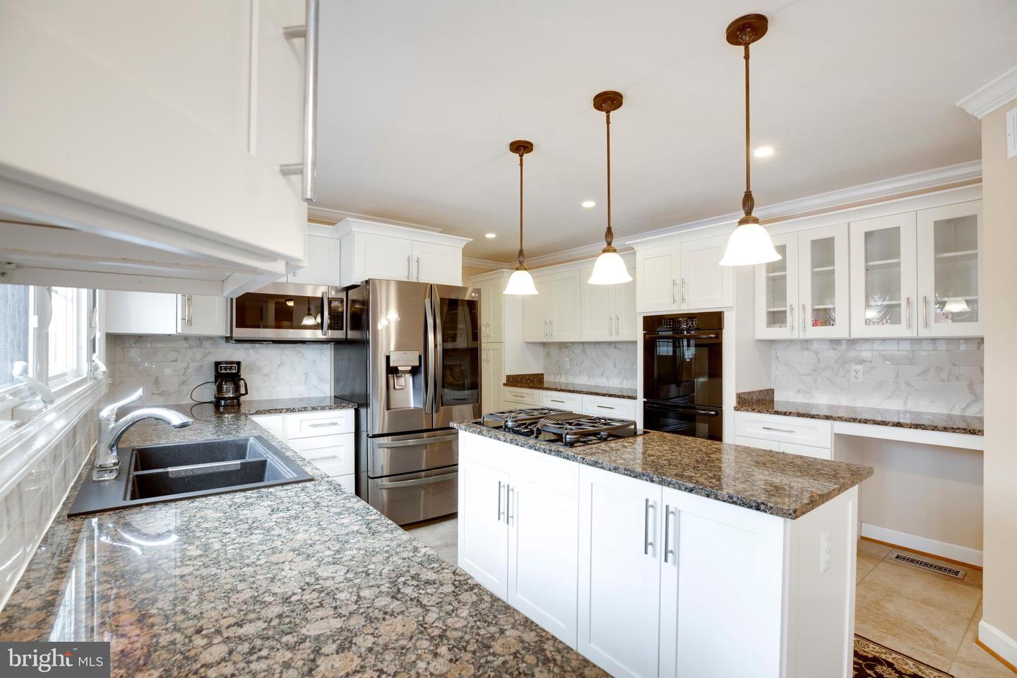 6185 SNOWHILL CT, CENTREVILLE, Virginia 20120, 5 Bedrooms Bedrooms, ,3 BathroomsBathrooms,Residential,For sale,6185 SNOWHILL CT,VAFX2287140 MLS # VAFX2287140