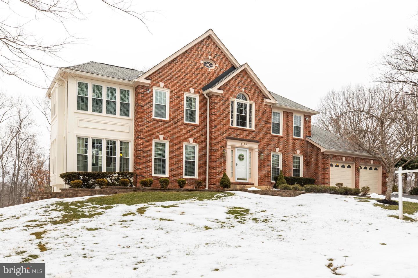 6185 SNOWHILL CT, CENTREVILLE, Virginia 20120, 5 Bedrooms Bedrooms, ,3 BathroomsBathrooms,Residential,For sale,6185 SNOWHILL CT,VAFX2287140 MLS # VAFX2287140