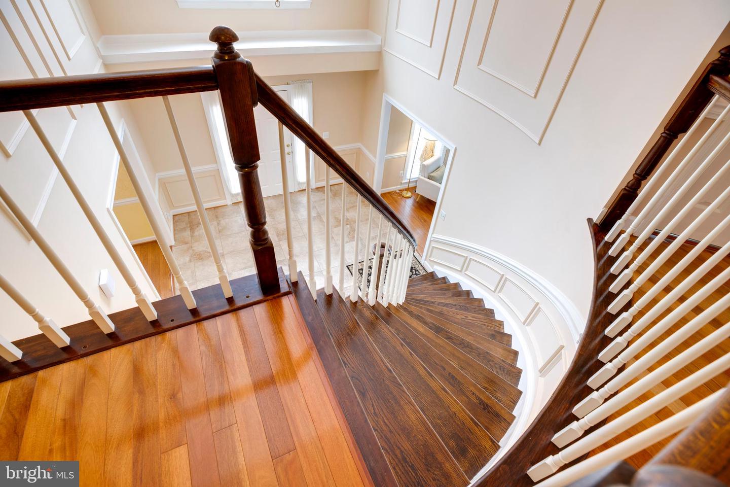 6185 SNOWHILL CT, CENTREVILLE, Virginia 20120, 5 Bedrooms Bedrooms, ,3 BathroomsBathrooms,Residential,For sale,6185 SNOWHILL CT,VAFX2287140 MLS # VAFX2287140