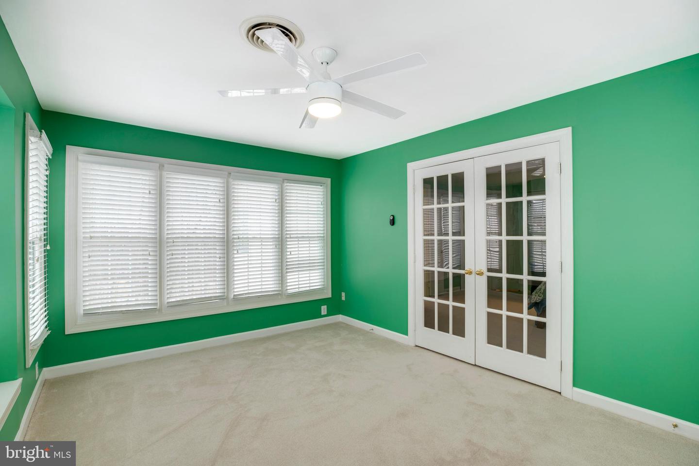 6185 SNOWHILL CT, CENTREVILLE, Virginia 20120, 5 Bedrooms Bedrooms, ,3 BathroomsBathrooms,Residential,For sale,6185 SNOWHILL CT,VAFX2287140 MLS # VAFX2287140