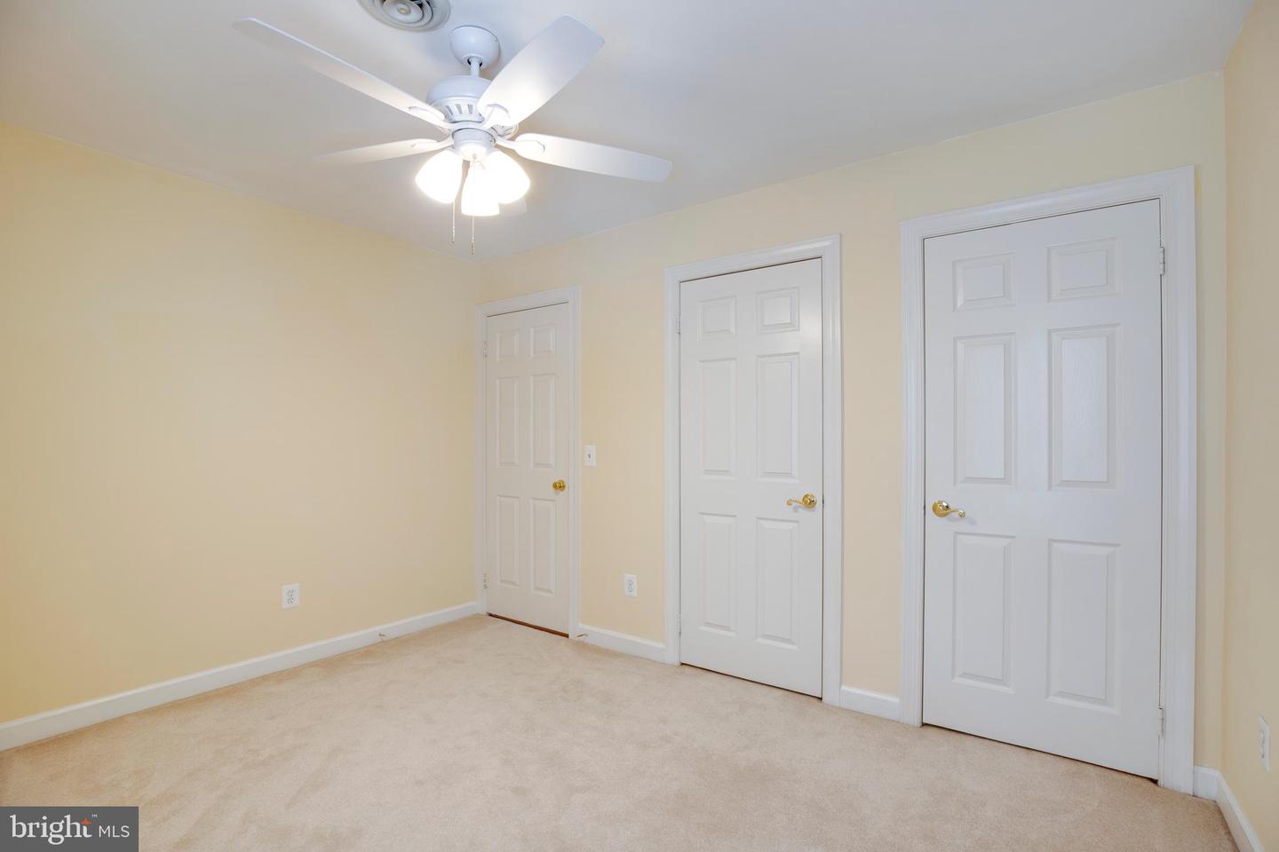 6185 SNOWHILL CT, CENTREVILLE, Virginia 20120, 5 Bedrooms Bedrooms, ,3 BathroomsBathrooms,Residential,For sale,6185 SNOWHILL CT,VAFX2287140 MLS # VAFX2287140